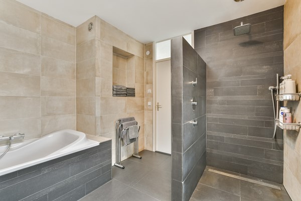 Medium property photo - Henegouwenstraat 122, 1066 DH Amsterdam